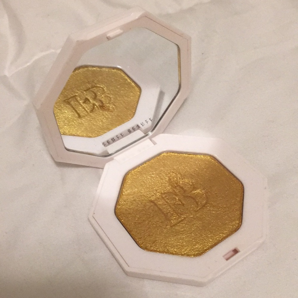 #fentybeauty TROPHY WIFE